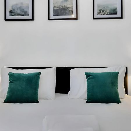 City Centre 2 Bedroom Apt - Free Parking - Wifi - Smart Tv Plymouth Exteriér fotografie