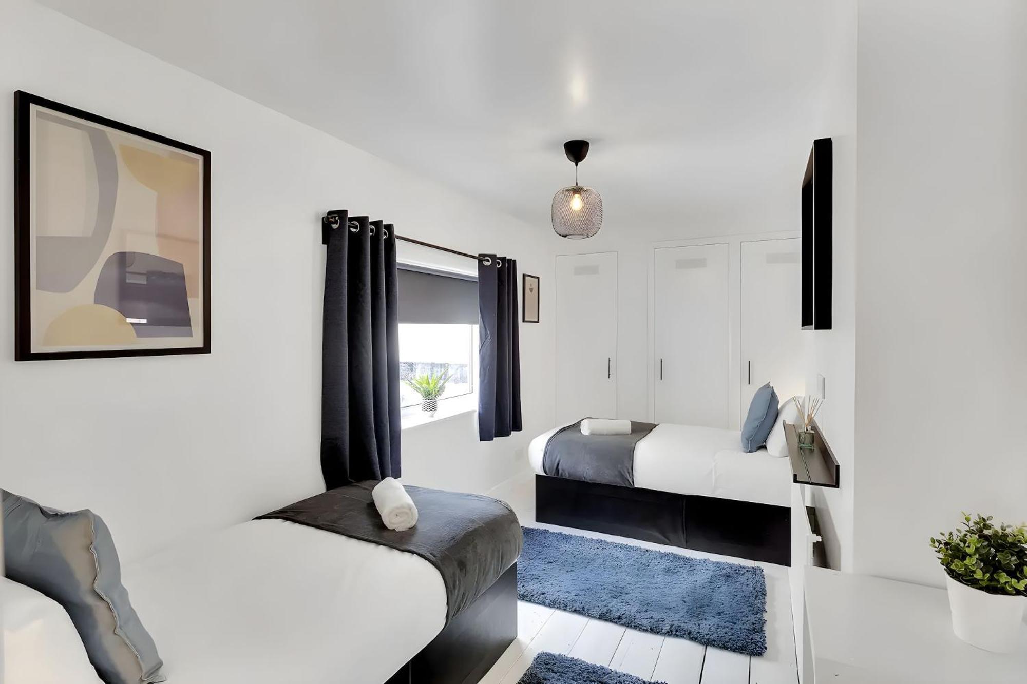 City Centre 2 Bedroom Apt - Free Parking - Wifi - Smart Tv Plymouth Exteriér fotografie
