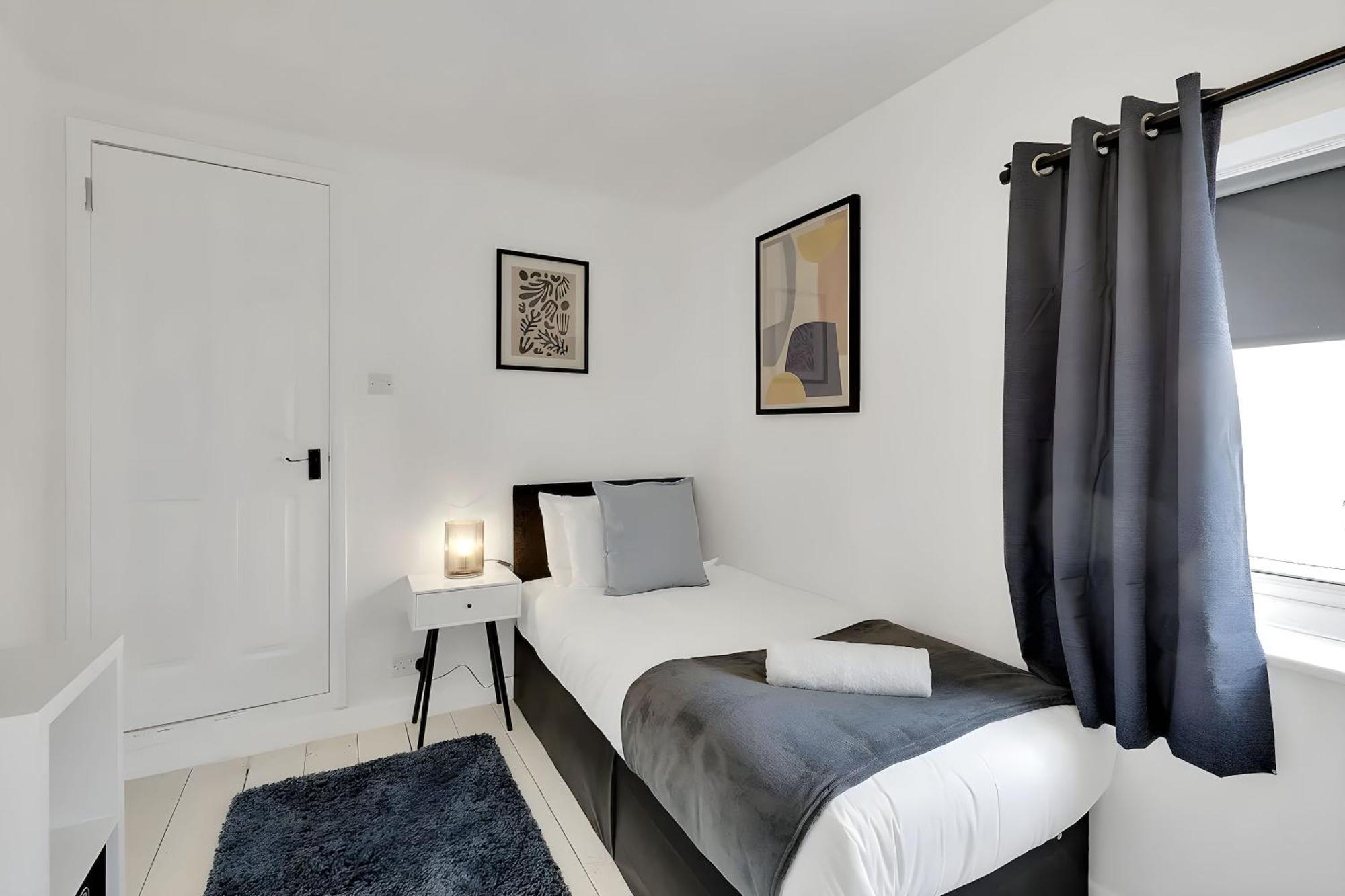 City Centre 2 Bedroom Apt - Free Parking - Wifi - Smart Tv Plymouth Exteriér fotografie