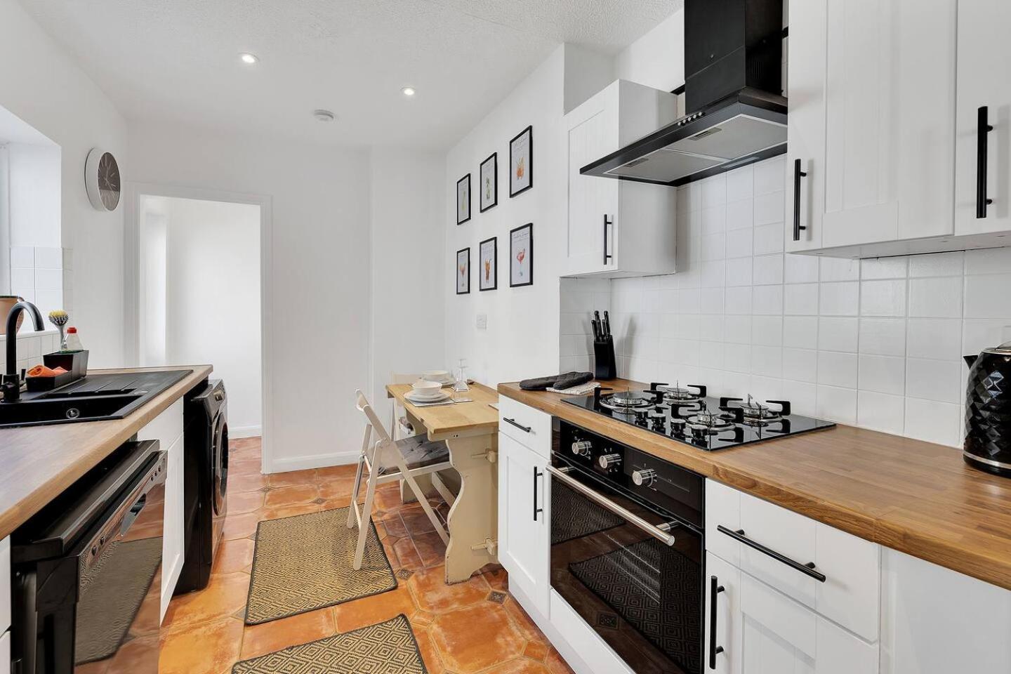 City Centre 2 Bedroom Apt - Free Parking - Wifi - Smart Tv Plymouth Exteriér fotografie