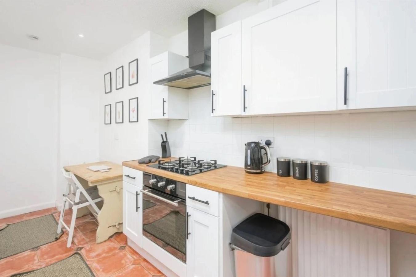 City Centre 2 Bedroom Apt - Free Parking - Wifi - Smart Tv Plymouth Exteriér fotografie